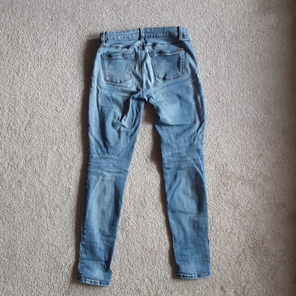 Intentionally frayed skinny jeans size 4R - Picture 3 of 8